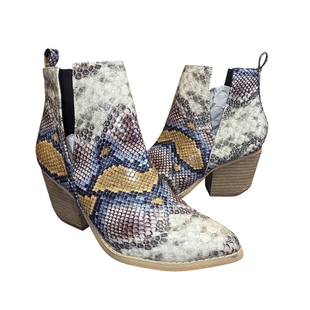 Cowgirl Western Ankle Boots SZ 6.5 Snake Print Block Heel Festival Rodeo Wedding